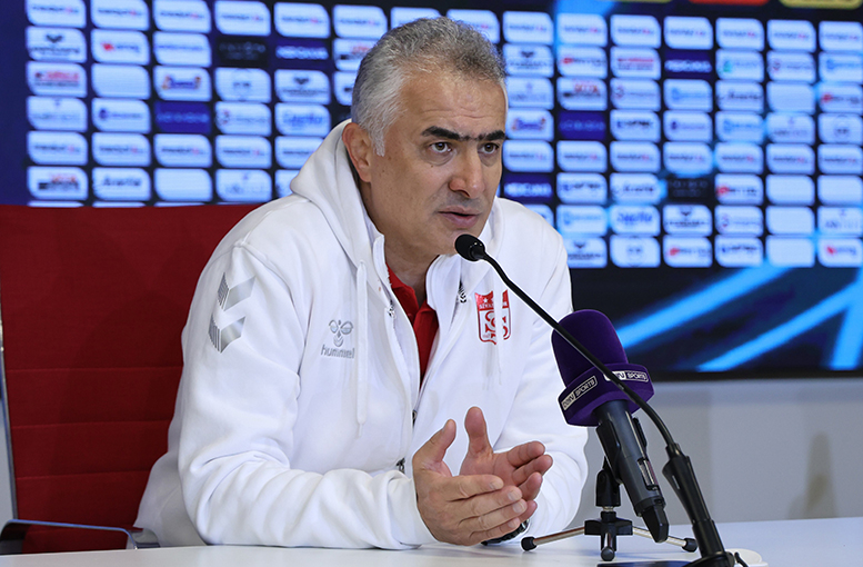 Hakem kötü maç yönetti