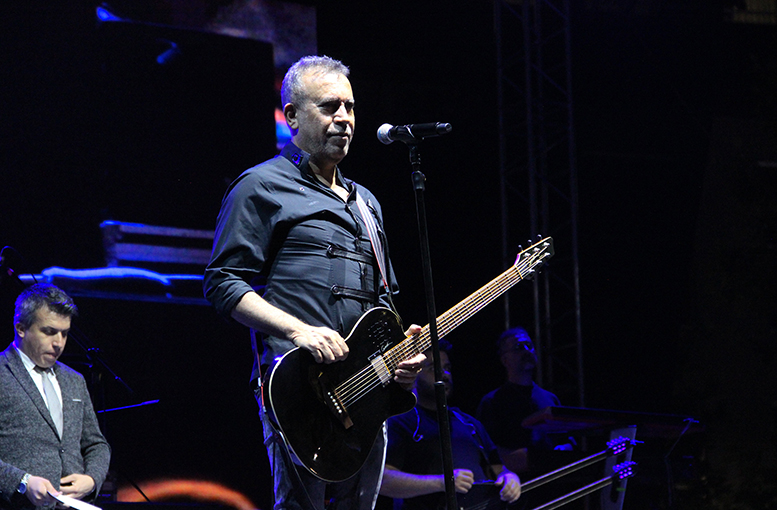 Haluk Levent Filistin için seslendirdi