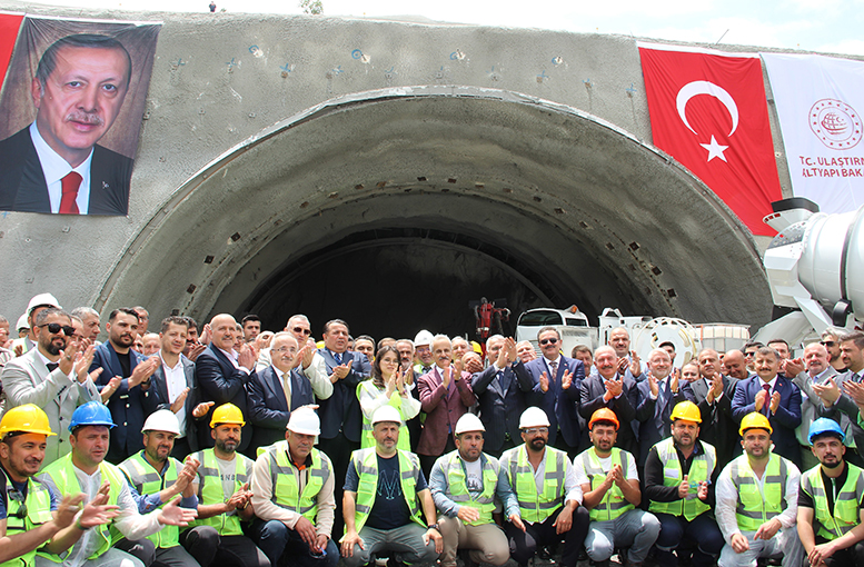 Hızlı tren temeli atıldı, hedef 3.5 yıl