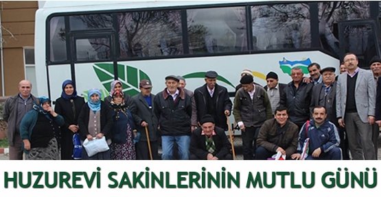 Huzurevi sakinlerinin mutlu günü