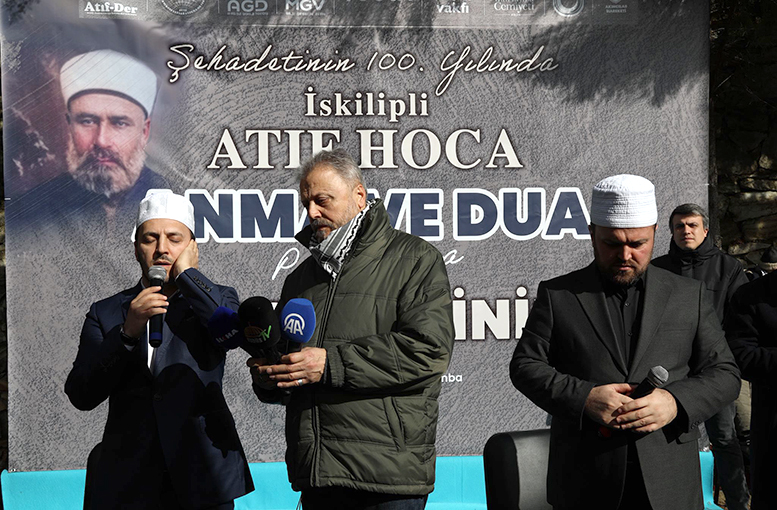 İskilipli Atıf Hoca kabri başında anıldı