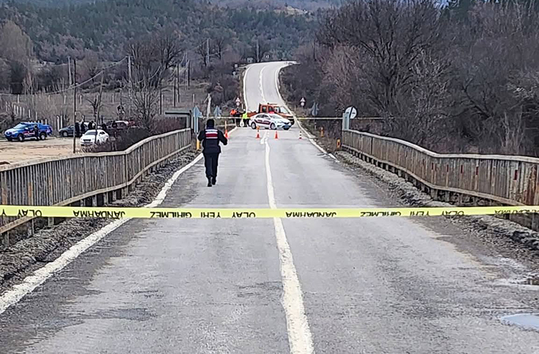 Jandarma Tosya yolunu trafiğe kapattı
