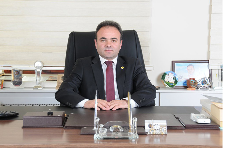 Yine Candan’ın ismini kullandılar